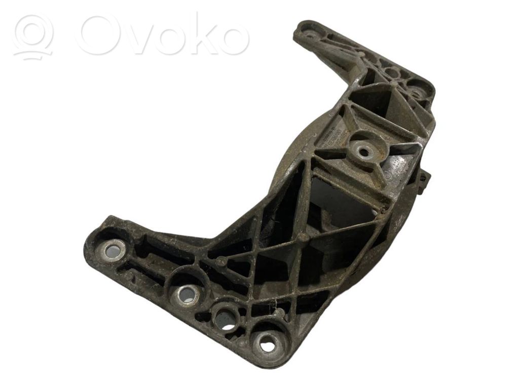 Transmission mounting bracket