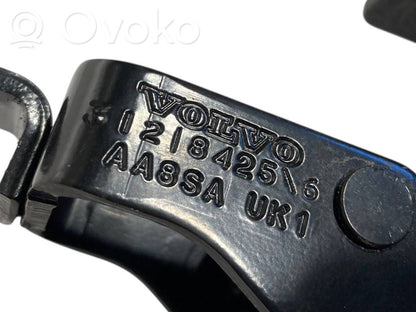 Aizmugurējā pārsega eņģe (-ess)