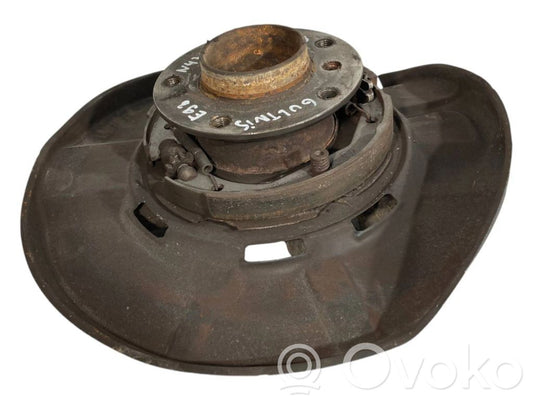 Aizmugurē riteņa rumbas vārpstas šarnīrs (stupica, capfa)