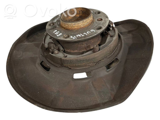 Aizmugurē riteņa rumbas vārpstas šarnīrs (stupica, capfa)