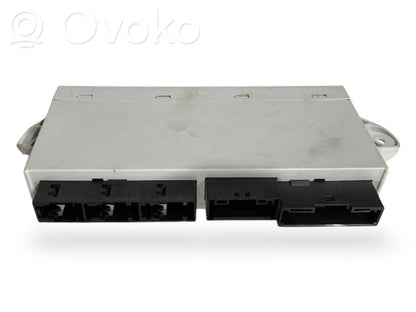 Durvju vadības bloks