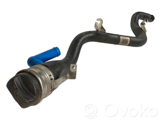 Fuel tank filler pipe