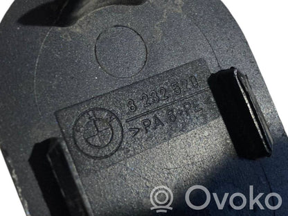 Aizmugurējā pārsega slēdzene