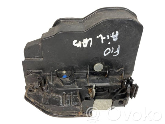 Aizmugurē slēdzene