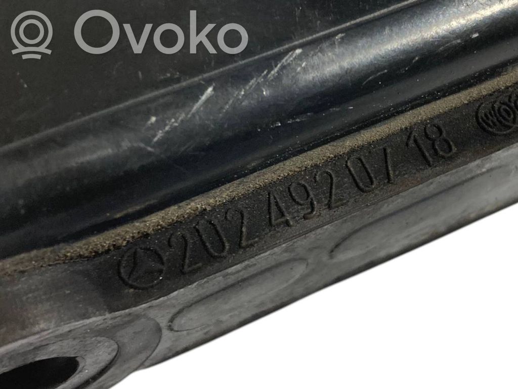 Izpūtēja turētājs