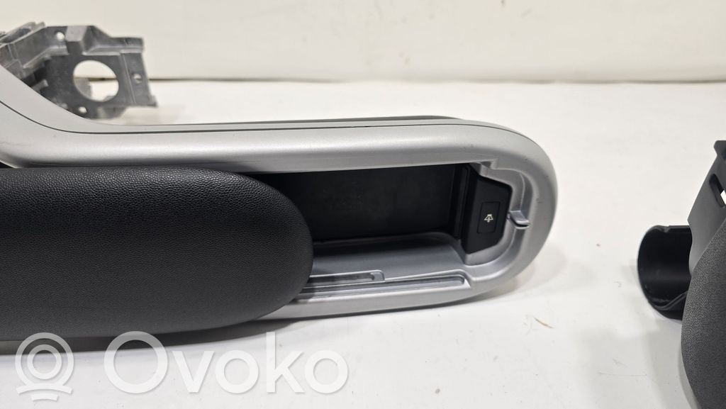 Подлокотник