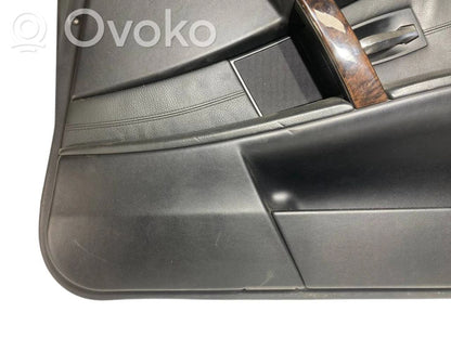 Priekšējo durvju apdare