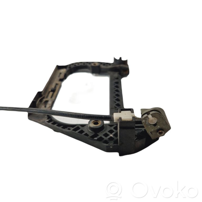 Aizmugurē turētājs / kronšteins ārējam atvēršanas rokturim