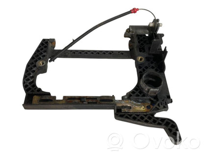 Holder/bracket for external opening handle at the front