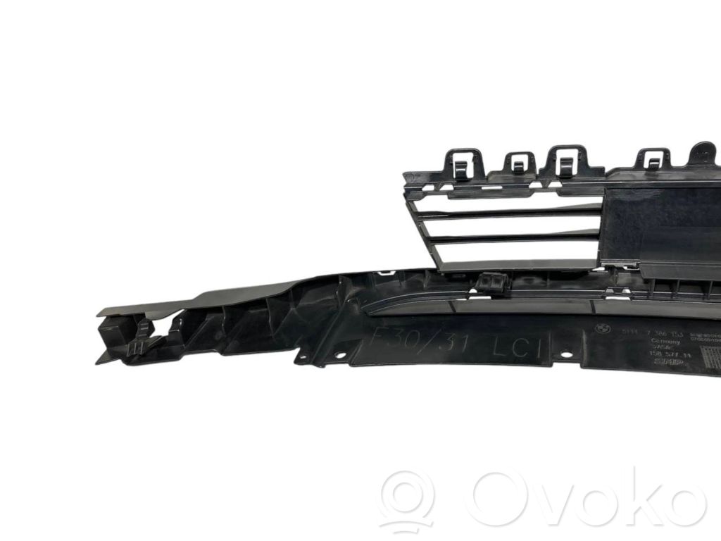 Apakšējais režģis (trīsdaļīgs)