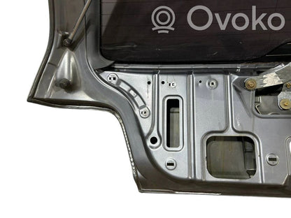 Задняя крышка (багажник)