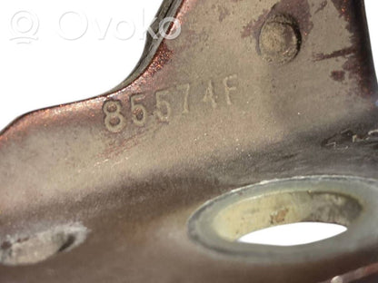 Priekšpusē augšējā vira (eņģe)