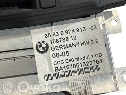 Radio / CD/DVD atskaņotājs / navigācija