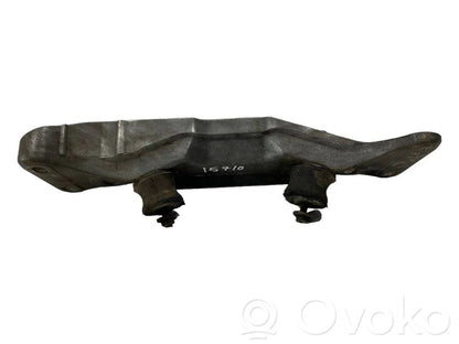 Transmission mounting bracket