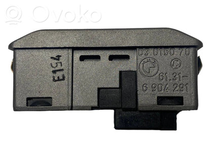 Jumta lūkas slēdzis