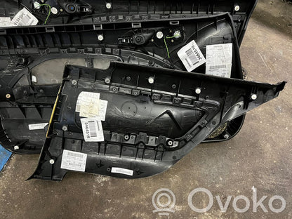 Kupejas aizmugures sānu apdares panelis