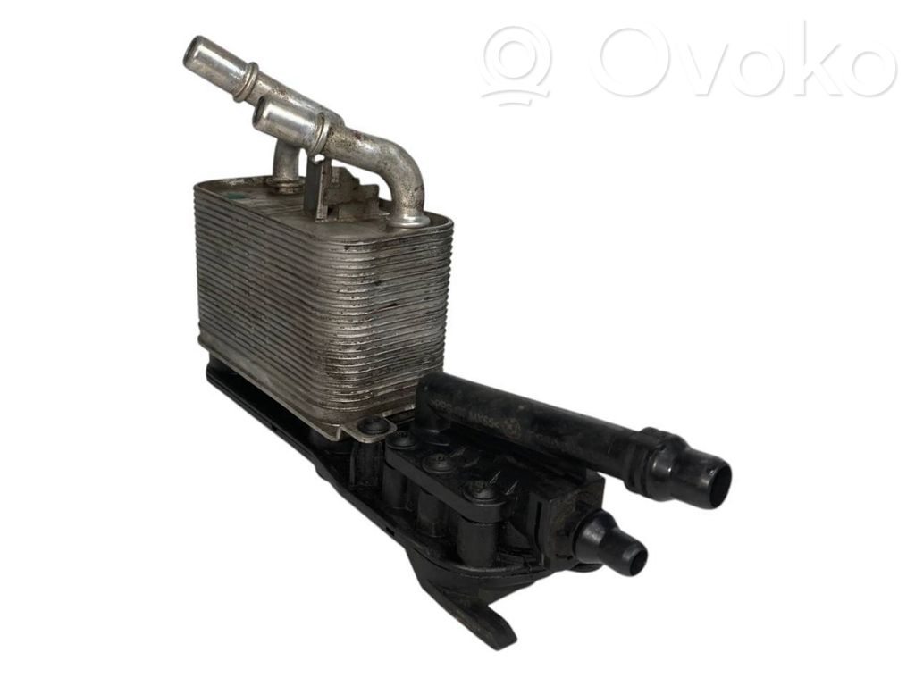 Transmisijas eļļas radiators