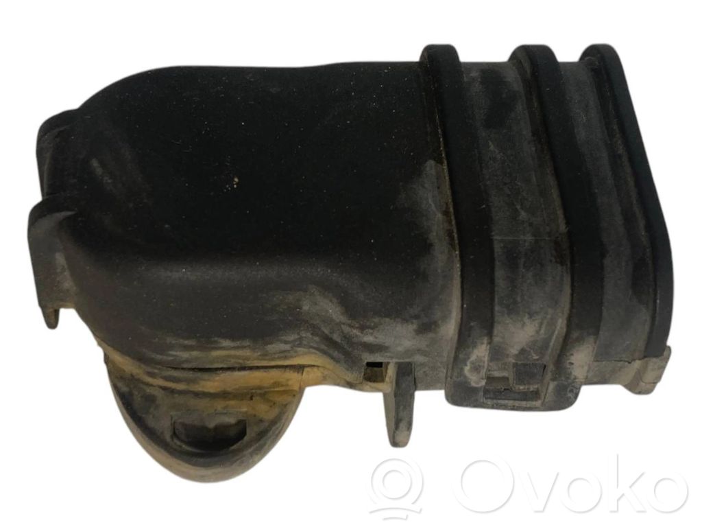 Cita veida dzinēja nodalījuma detaļa