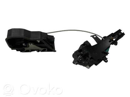 Aizmugurē slēdzene