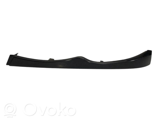 Priekšējā luktura dekoratīvā apdare