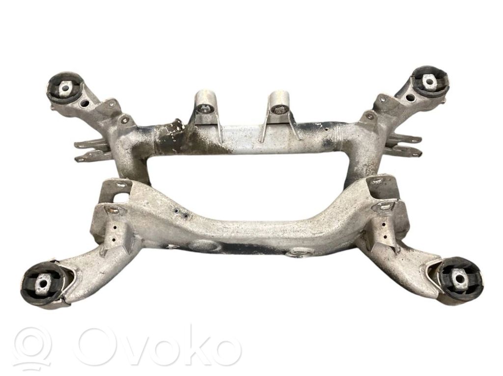 Pusrāmis aizmugurējais / priekšējais