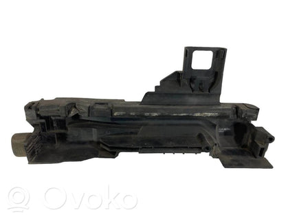 Radiatora (-u) turētājs / kronšteins