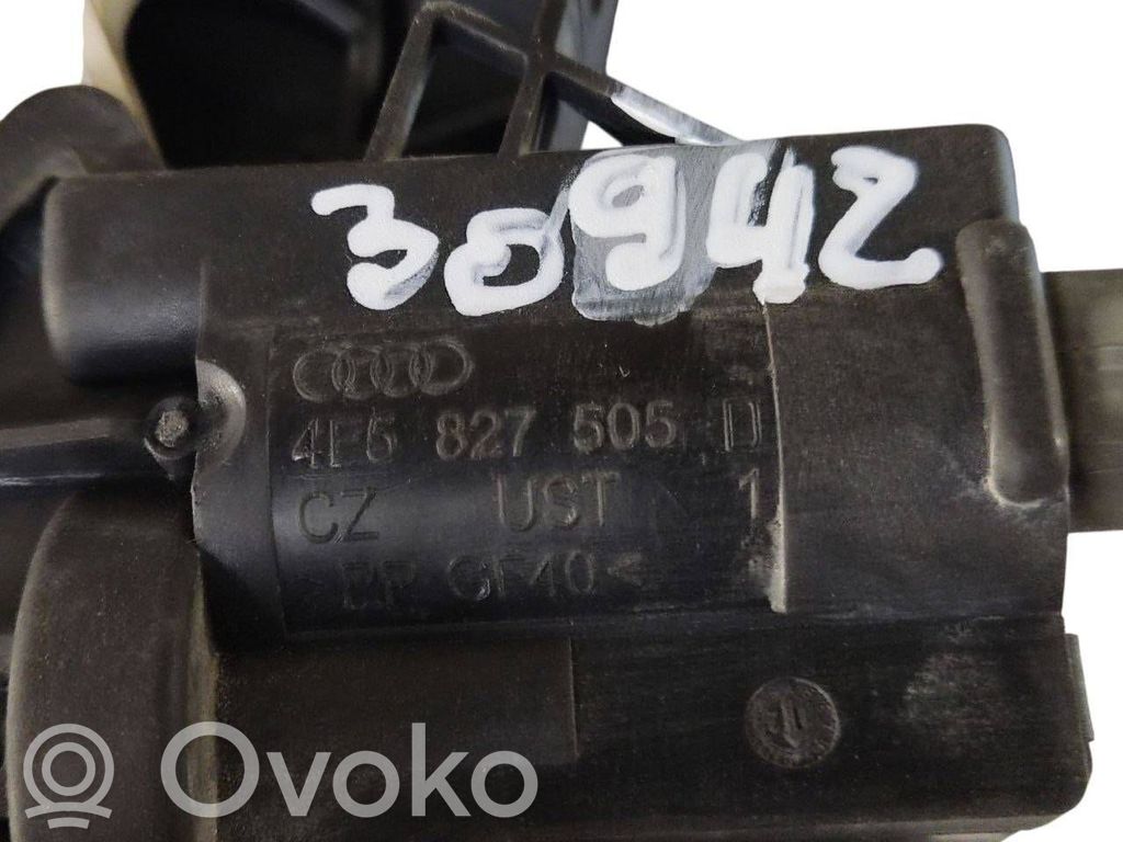 Aizmugurējā pārsega slēdzene