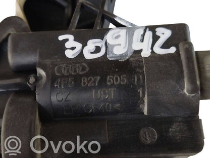 Aizmugurējā pārsega slēdzene