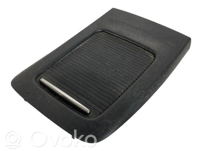 Mantu nodalījums centrālā konsole