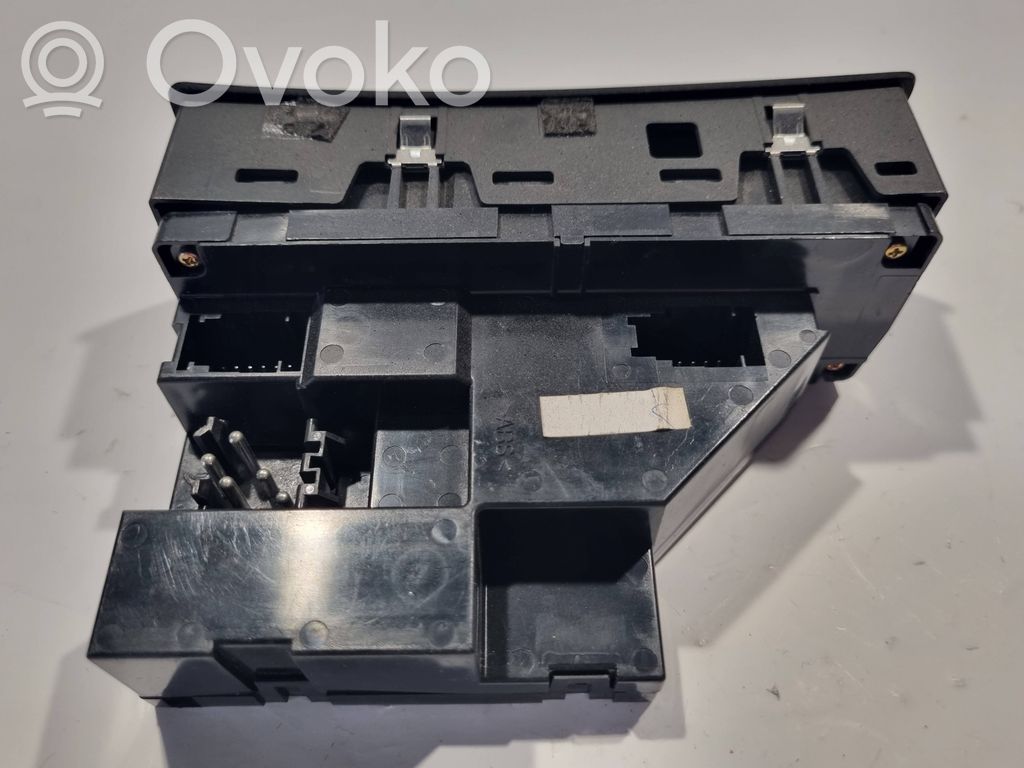 Elektrisko logu slēdzis