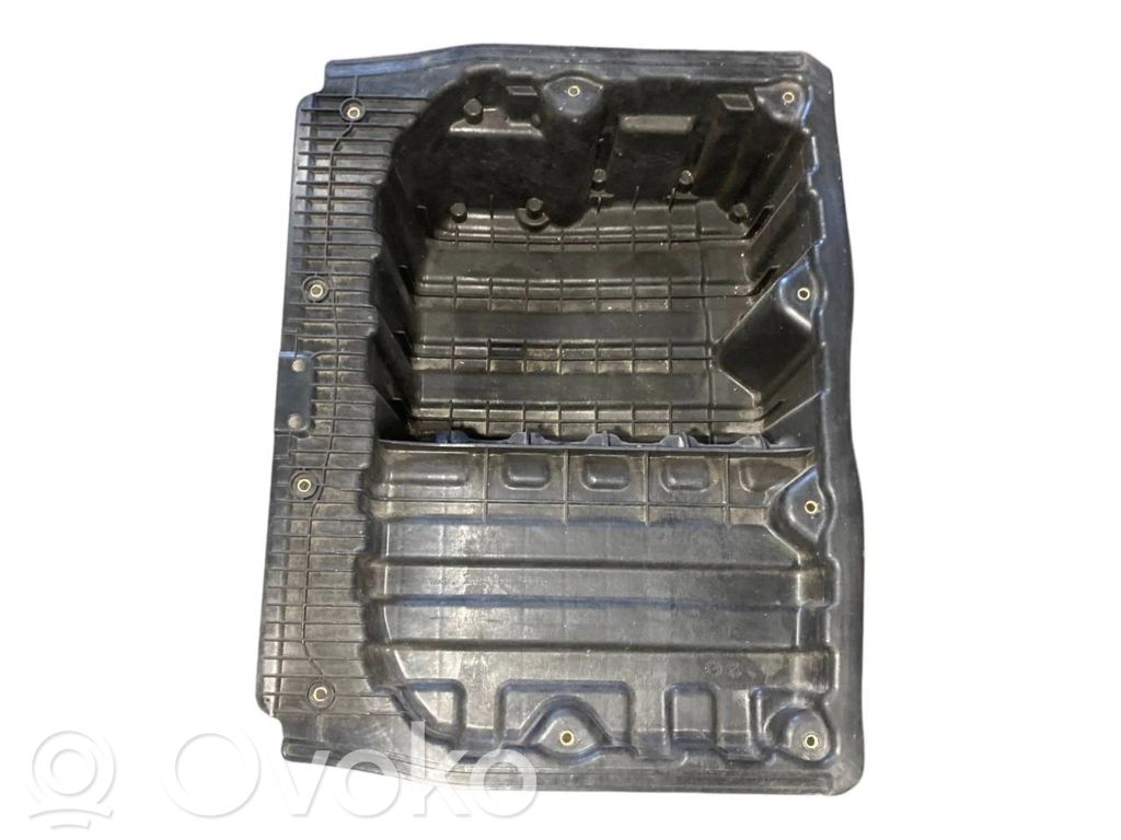 Trunk storage compartment