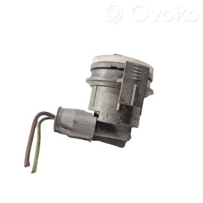 Priekšējā luktura detaļa