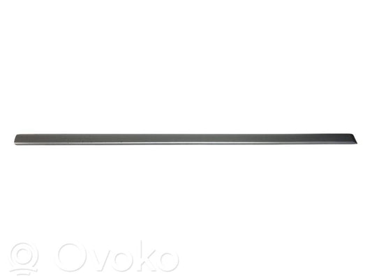 Декоративная отделка входной двери (молдинг)