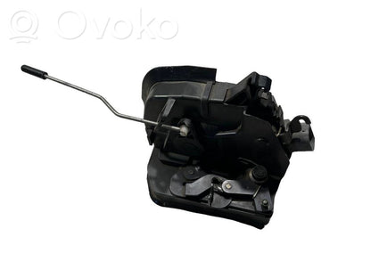 Aizmugurē slēdzene