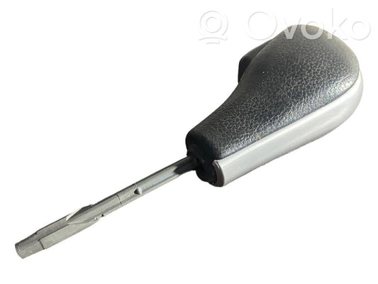 Ātrumu pārslēgšanas slēdzis / kloķis