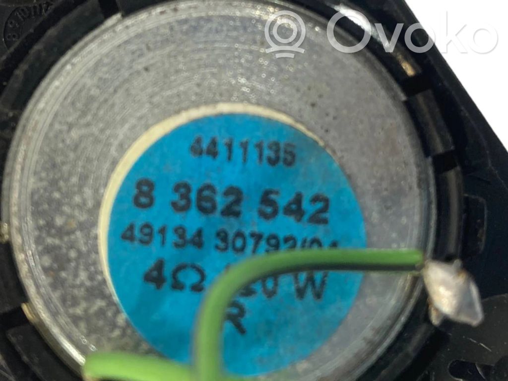 Динамик(и) в задней двери