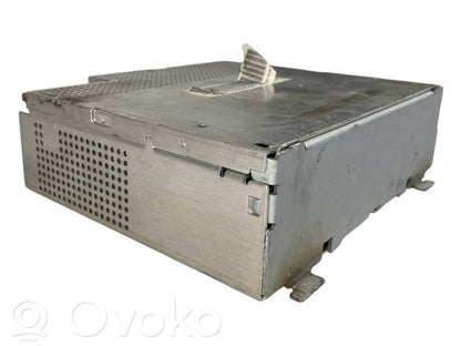 Radio / CD/DVD atskaņotājs / navigācija