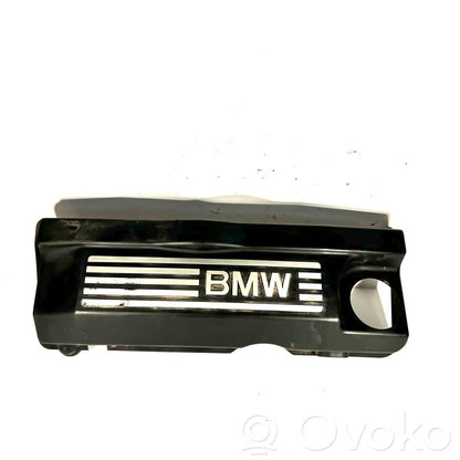 Dzinēja pārsegs (dekoratīva apdare)