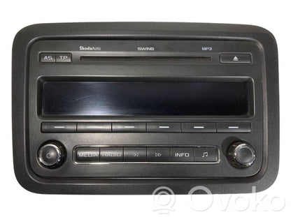 Radio / CD/DVD player / navigation