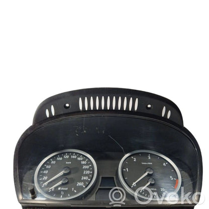 Spidometrs (instrumentu panelī)