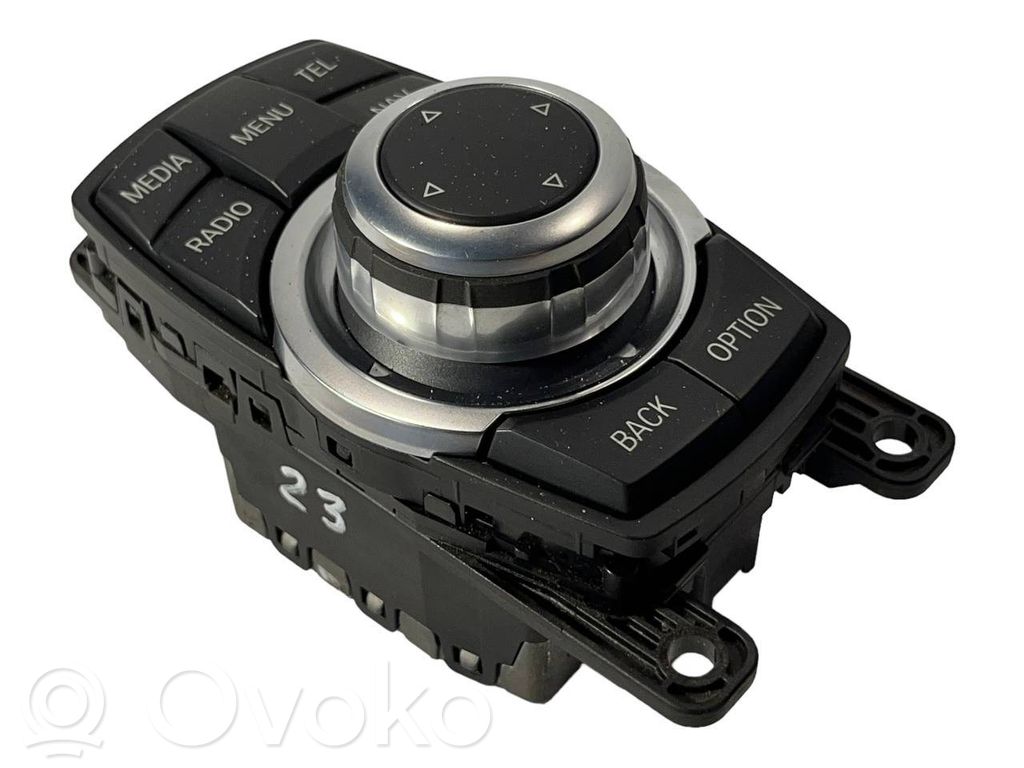 Multimediju kontrolieris