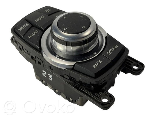 Multimediju kontrolieris