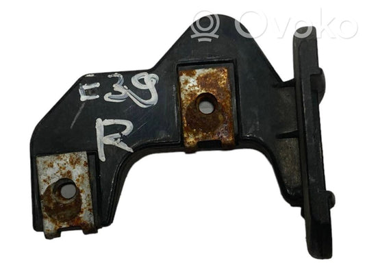 Держатель переднего бампера