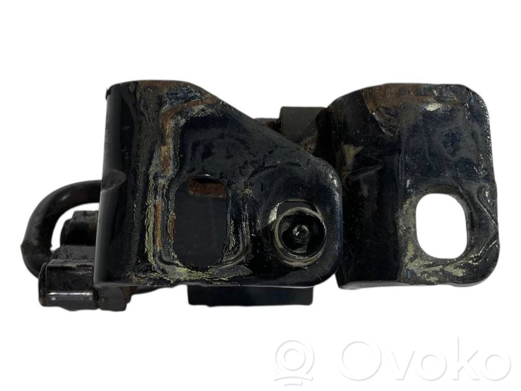 Priekšpusē augšējā vira (eņģe)