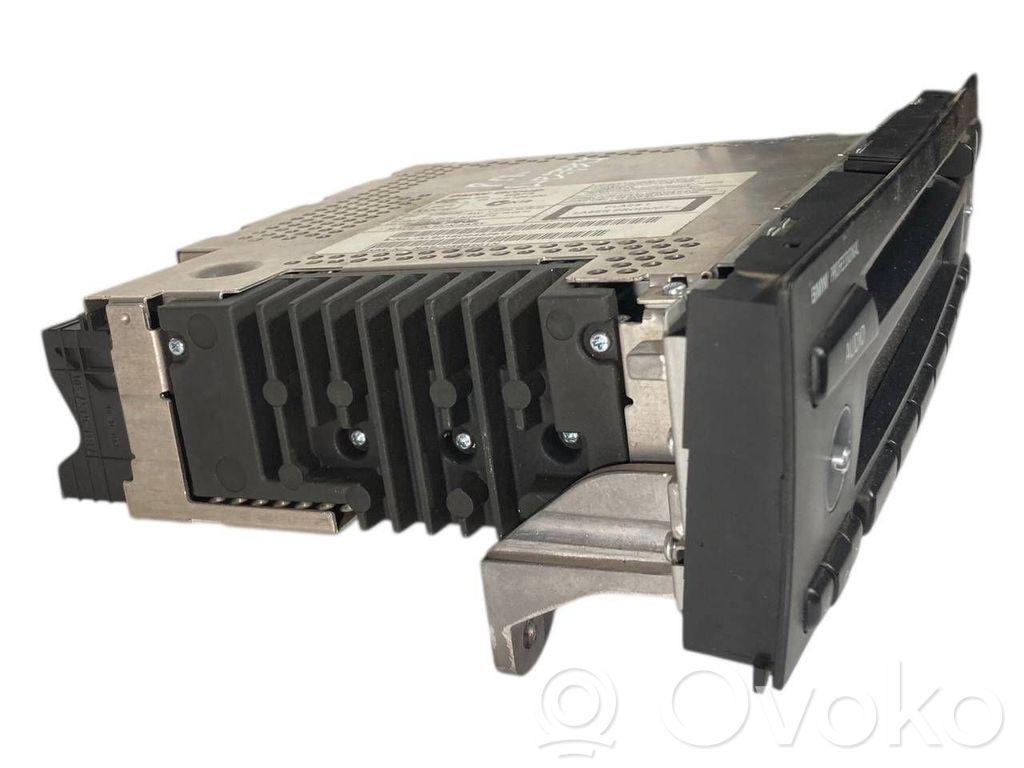 Radio / CD/DVD atskaņotājs / navigācija