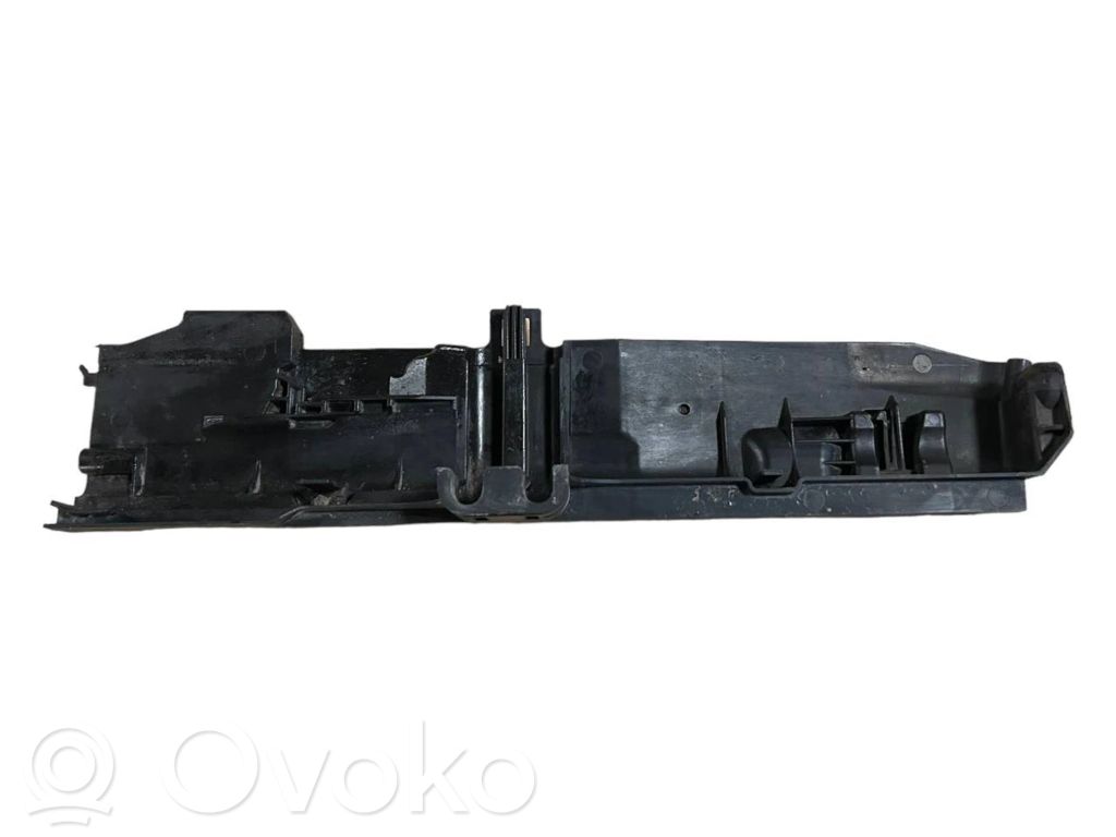 Radiatora (-u) turētājs / kronšteins