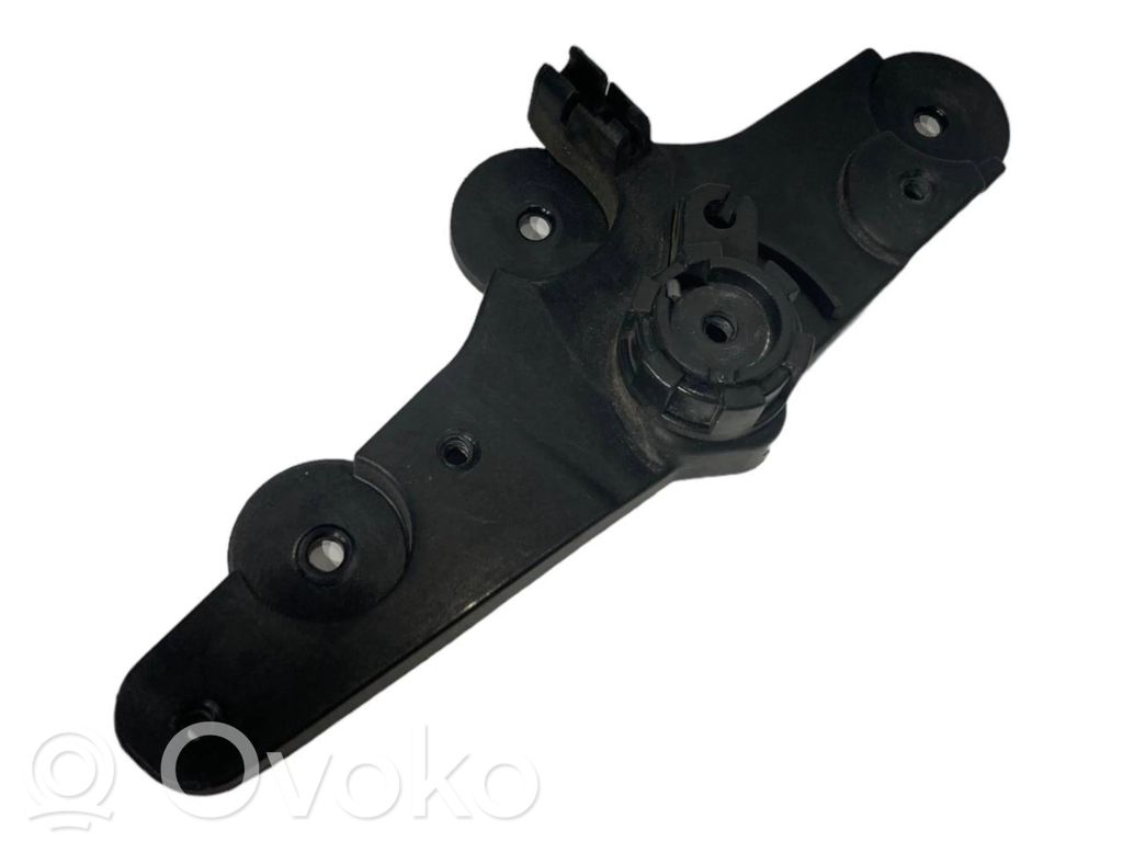 Engine hood release handle