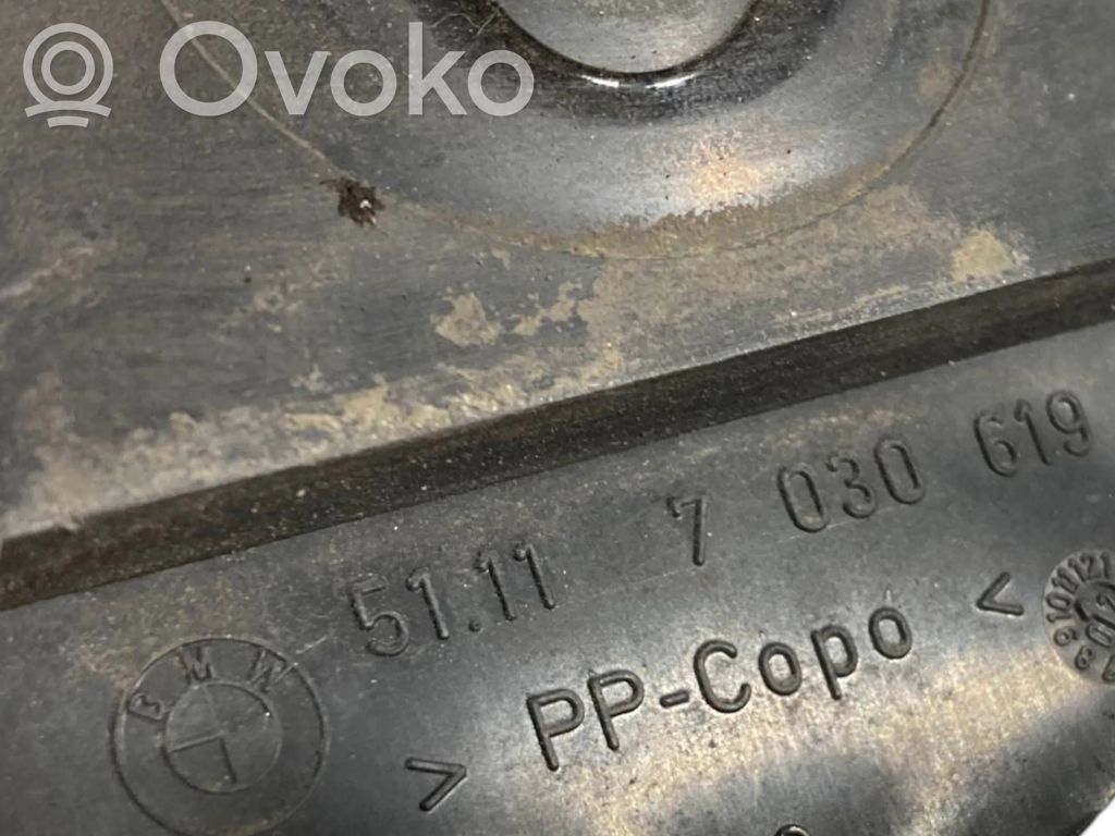 Priekšpusē bampera turētājs