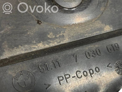 Priekšpusē bampera turētājs