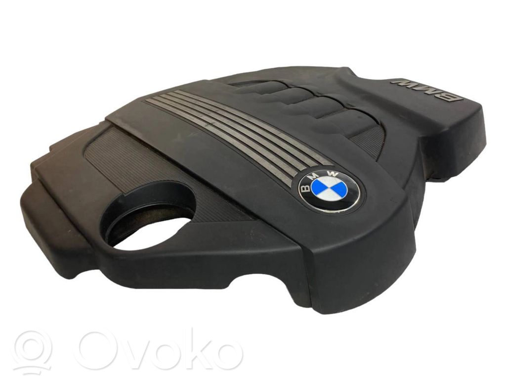 Крышка двигателя (декоративная отделка)